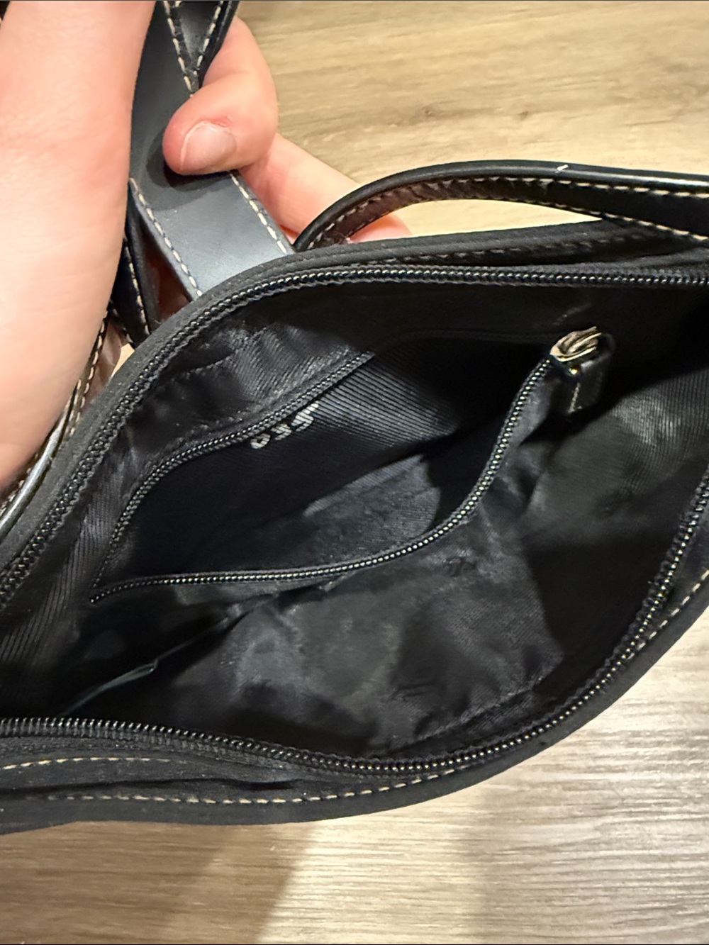 Ralph Lauren shoulder purse - Picture 3 of 4